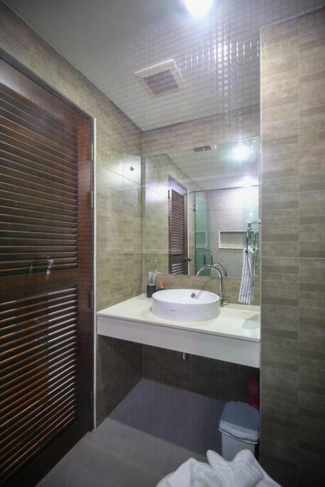 Luxury Living In Heart Of Nimman Apartment Chiang Mai Exterior foto