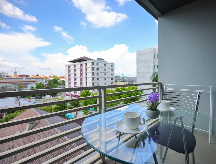 Luxury Living In Heart Of Nimman Apartment Chiang Mai Exterior foto